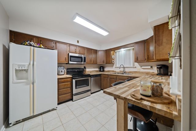 160 Cooper St Apt 18A, Hot Springs, AR 71913