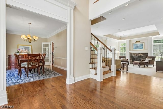 4 Hawkes Ct, Bridgewater Twp., NJ 08807