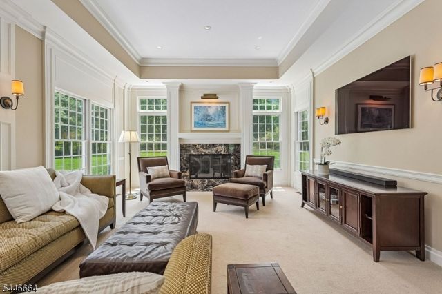 4 Hawkes Ct, Bridgewater Twp., NJ 08807