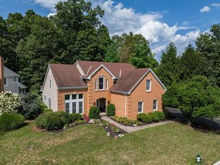 5545 Caplestone Lane, Dublin, OH 43017