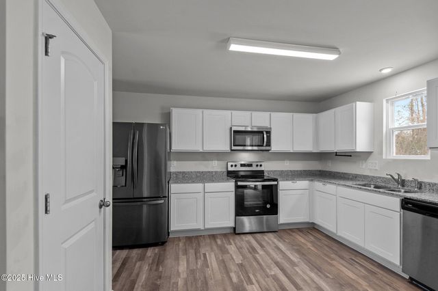 135 Chase Drive, Snow Hill, NC 28580