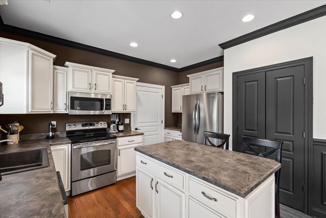 1310 W BROADWAY, Columbia, MO 65203