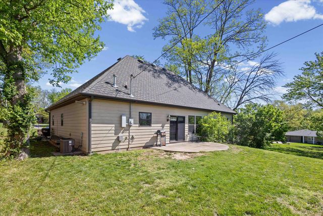 1310 W BROADWAY, Columbia, MO 65203