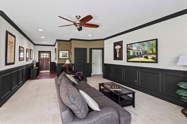 1310 W BROADWAY, Columbia, MO 65203