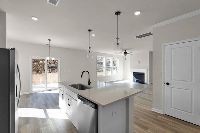 156 Hunter Ridge Drive, Boiling Springs, SC 29316