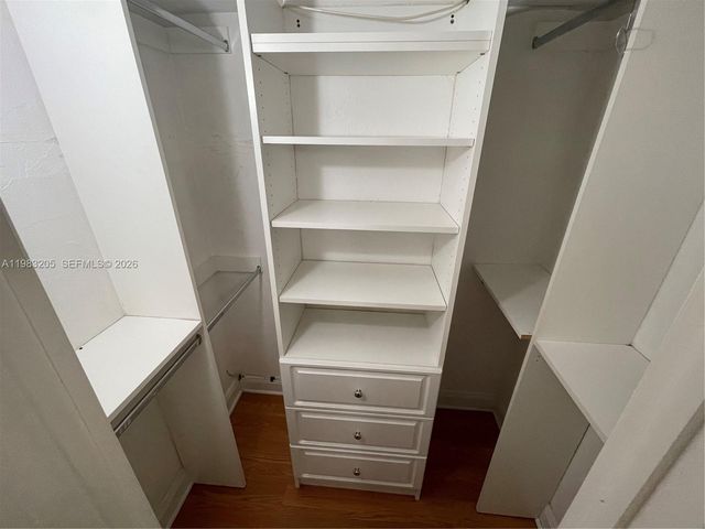 19390 Collins Avenue 122, Sunny Isles Beach, FL 33160