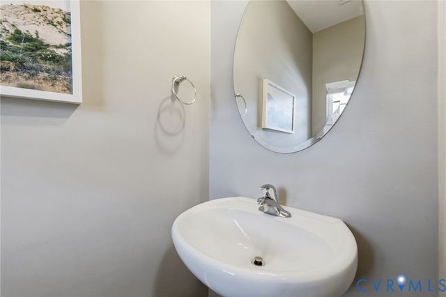 6932 Desert Candle Dr, Moseley, VA 23120