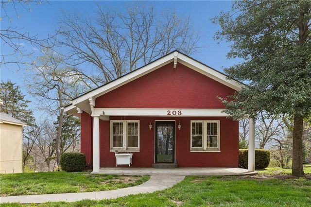 203 N Ridge Avenue, Liberty, MO 64068