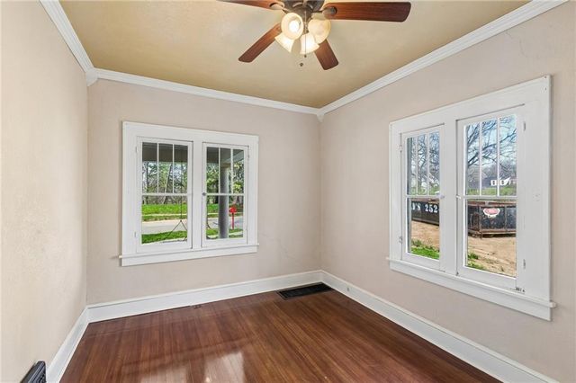 203 N Ridge Avenue, Liberty, MO 64068