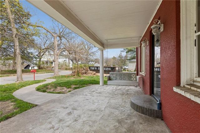 203 N Ridge Avenue, Liberty, MO 64068