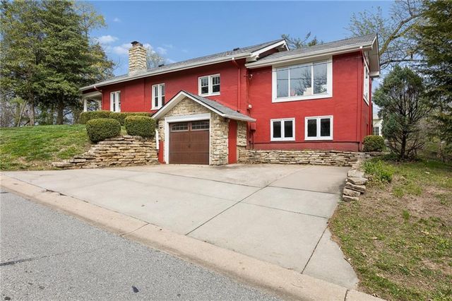 203 N Ridge Avenue, Liberty, MO 64068