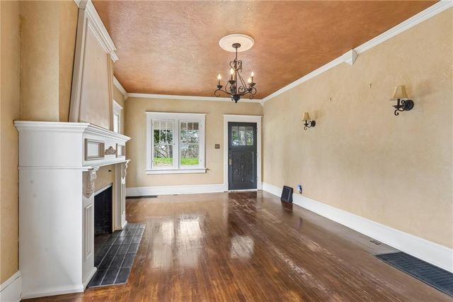 203 N Ridge Avenue, Liberty, MO 64068