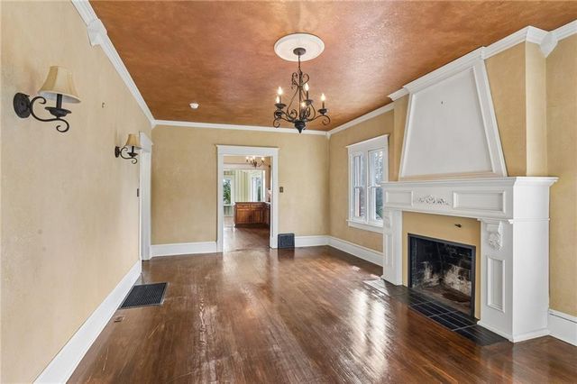 203 N Ridge Avenue, Liberty, MO 64068