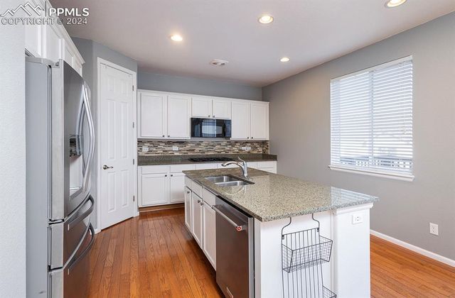 6725 Monterey Pine Loop, Colorado Springs, CO 80927