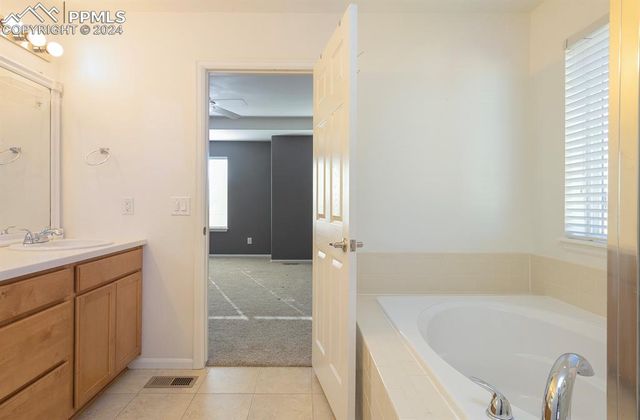 6725 Monterey Pine Loop, Colorado Springs, CO 80927