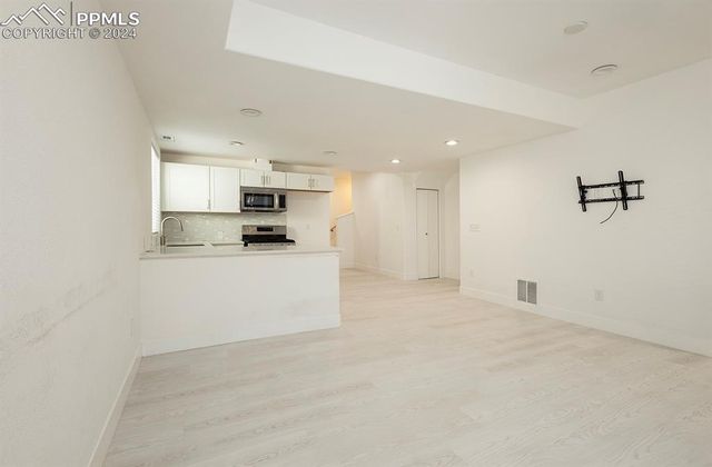 6725 Monterey Pine Loop, Colorado Springs, CO 80927