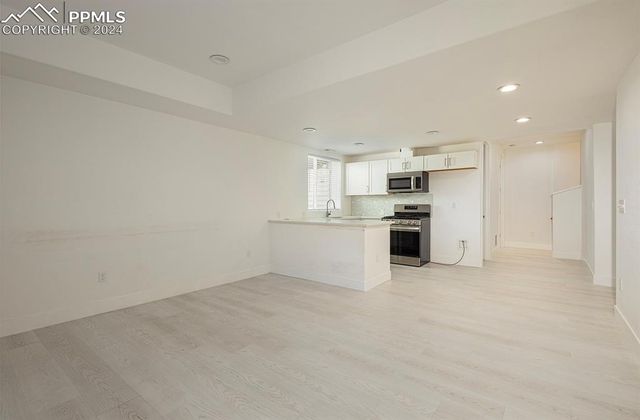 6725 Monterey Pine Loop, Colorado Springs, CO 80927