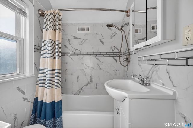 274 Peck Avenue, West Haven, CT 06516