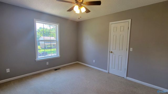 6010 Ellington Road NW, Huntsville, AL 35810