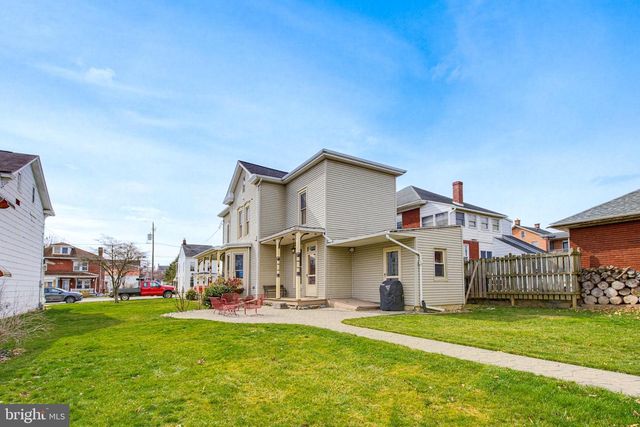 514 LOCUST ST, Wrightsville, PA 17368