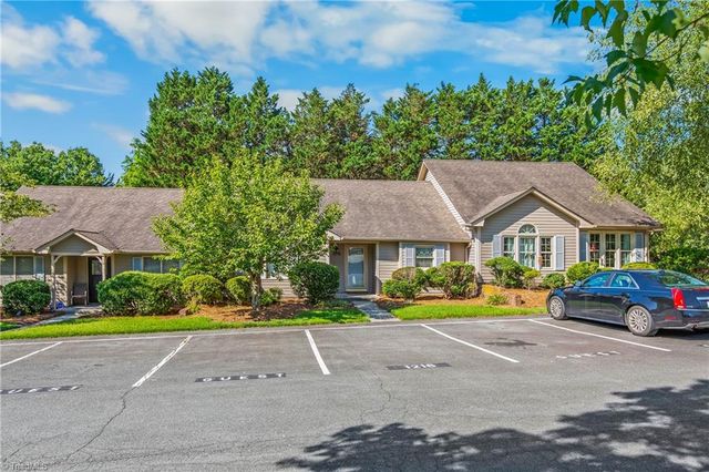 1216 Watermark Court, High Point, NC 27265