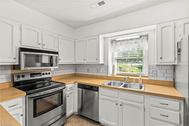 1216 Watermark Court, High Point, NC 27265