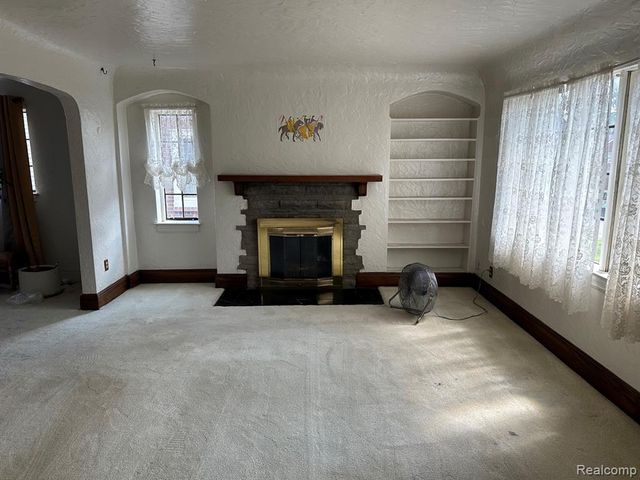 386 Piper Boulevard, Detroit, MI 48215