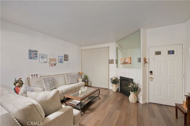 24125 Del Monte 153, Valencia, CA 91355