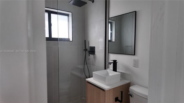 550 SW 10th St 7, Miami, FL 33130