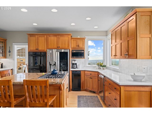 3010 Nw CHAPIN Dr, Portland, OR 97229