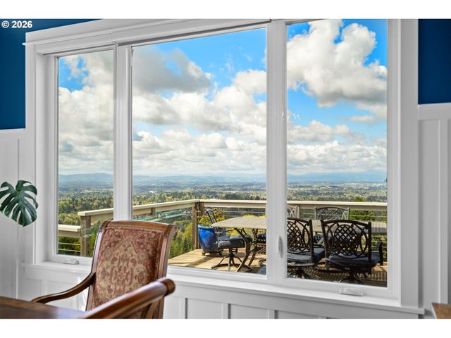 3010 Nw CHAPIN Dr, Portland, OR 97229