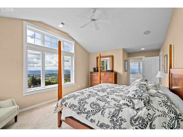 3010 Nw CHAPIN Dr, Portland, OR 97229