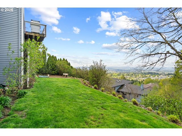 3010 Nw CHAPIN Dr, Portland, OR 97229