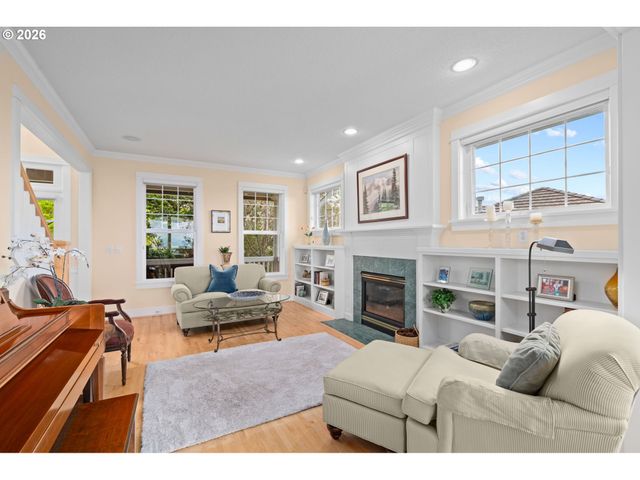 3010 Nw CHAPIN Dr, Portland, OR 97229