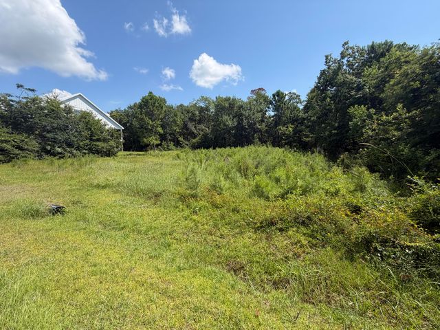 178 Vacation Ln., Waveland, MS 39576