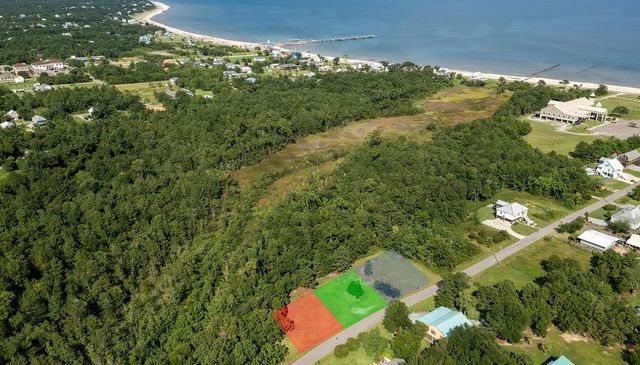 178 Vacation Ln., Waveland, MS 39576