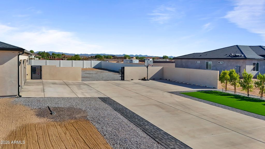 20226 W MADRE DEL ORO Drive, Wittmann, AZ 85361 — photo 2