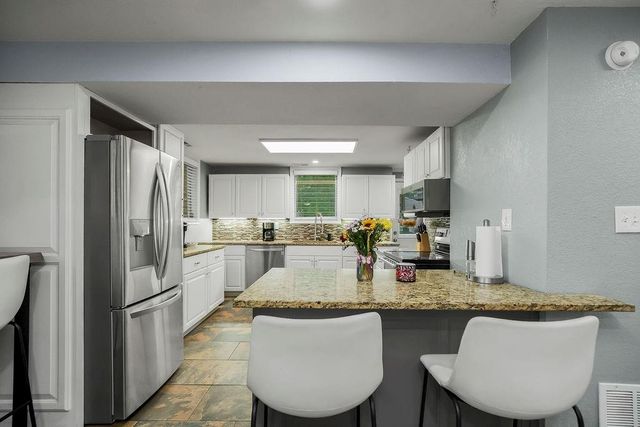 611 N Aztec Place, Independence, MO 64056