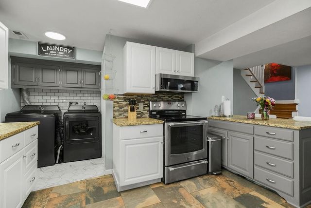 611 N Aztec Place, Independence, MO 64056