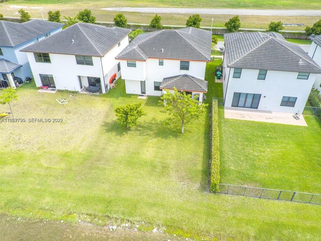 8981 NW 154th Ter 8981, Miami Lakes, FL 33018