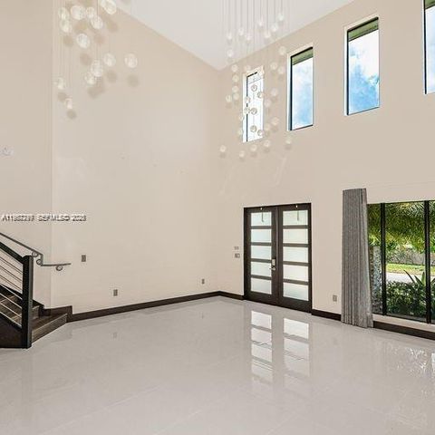 8981 NW 154th Ter 8981, Miami Lakes, FL 33018