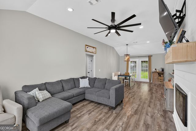 251 Cutter Gap SE, Ludowici, GA 31316