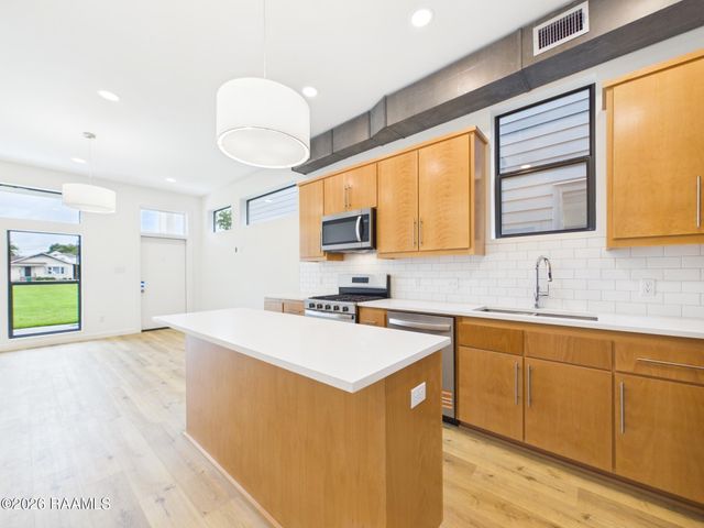 1120 S Washington Street 101&201, Lafayette, LA 70501