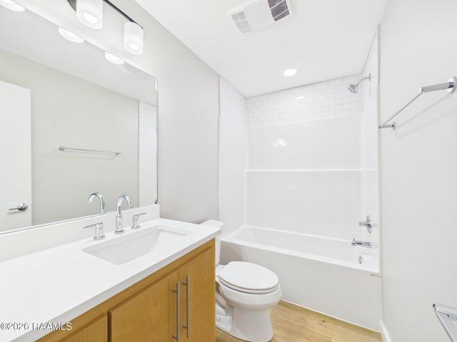1120 S Washington Street 101&201, Lafayette, LA 70501