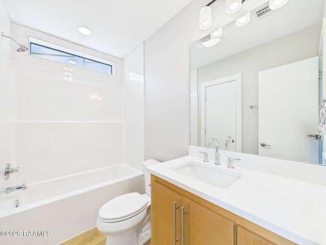 1120 S Washington Street 101&201, Lafayette, LA 70501