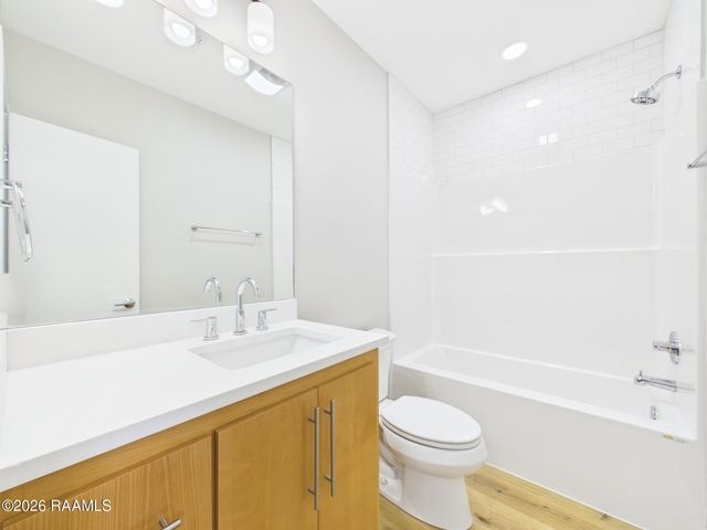 1120 S Washington Street 101&201, Lafayette, LA 70501