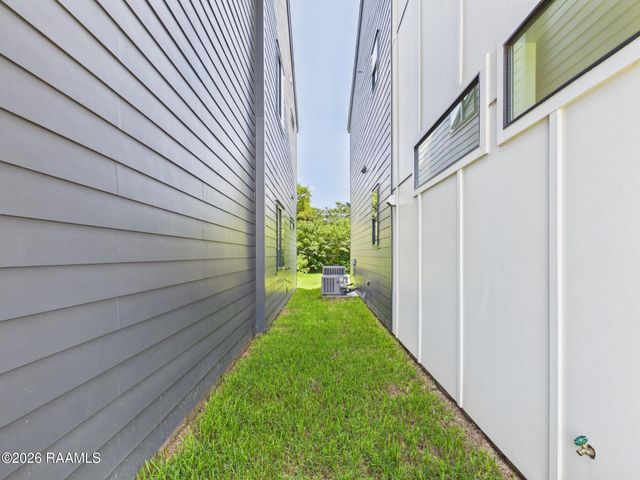 1120 S Washington Street 101&201, Lafayette, LA 70501