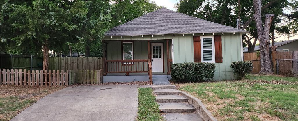 902 Davy Crockett Street, Rockwall, TX 75087