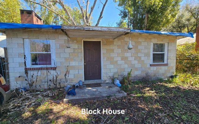 1302 S Center Street, Perry, FL 32348