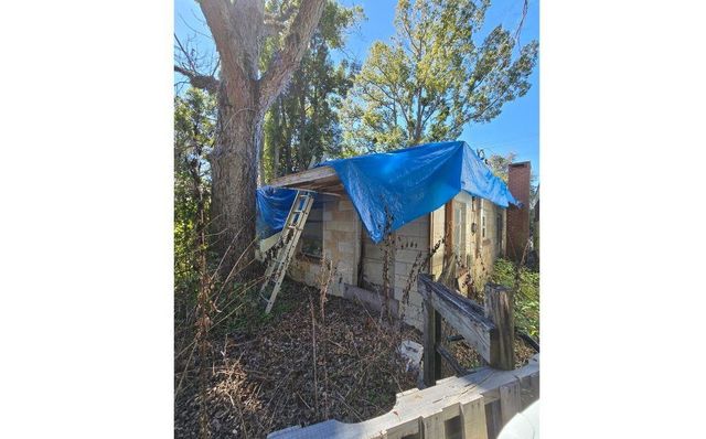 1302 S Center Street, Perry, FL 32348